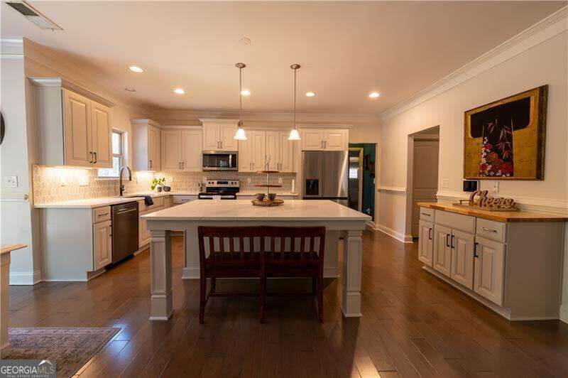 1098 Leybourne Cove Property Photo 12