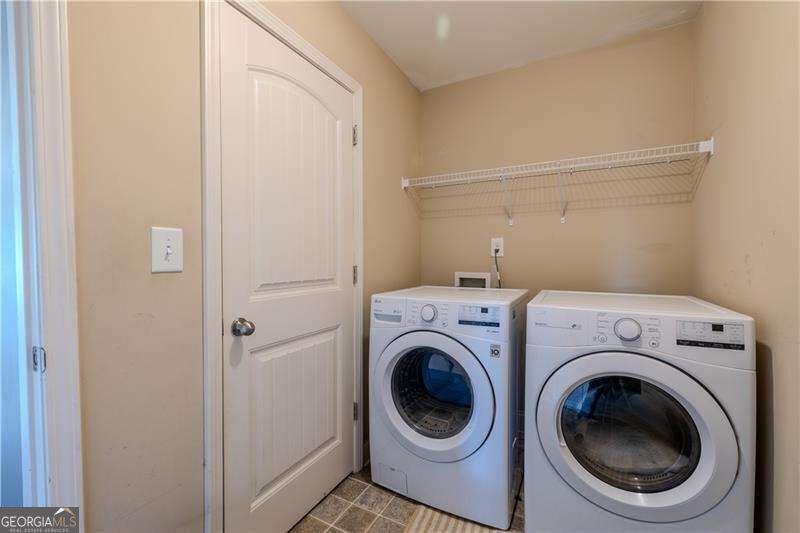 1098 Leybourne Cove Property Photo 28