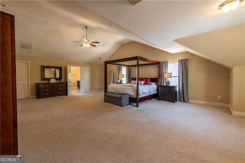 1098 Leybourne Cove Property Photo 30