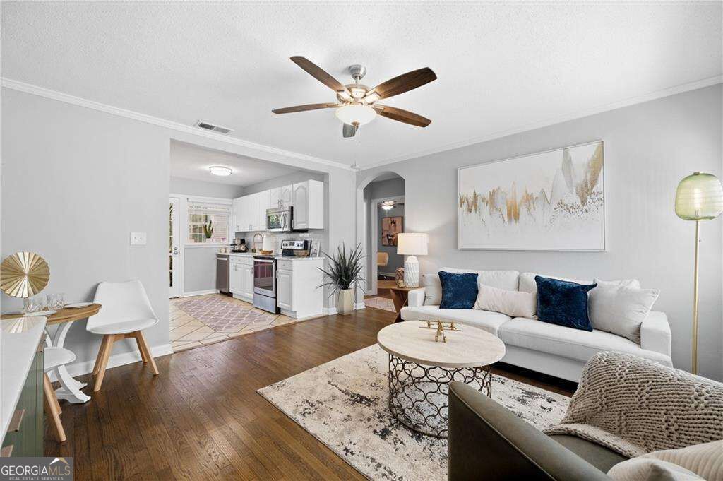 1213 Church Street Se # 1213 Property Photo 2