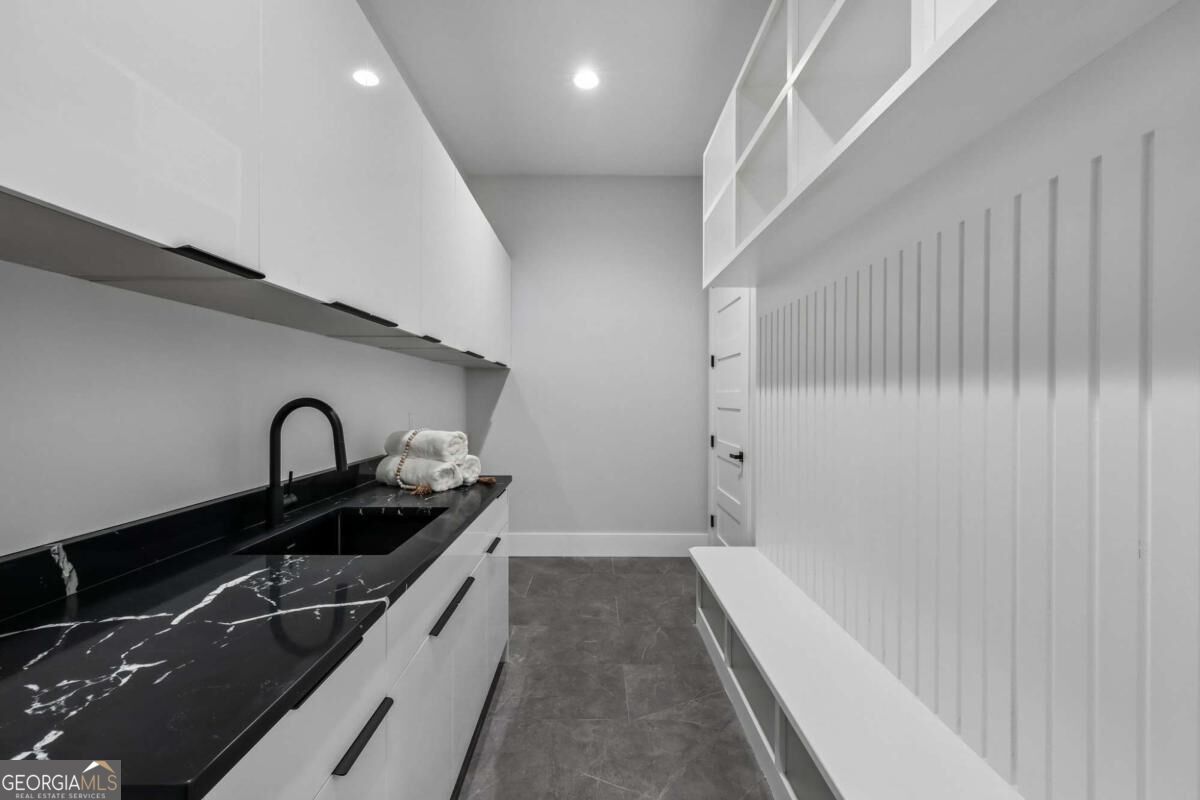 1678 Thomas Drive Property Photo 15