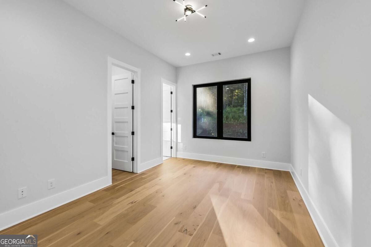 1678 Thomas Drive Property Photo 24