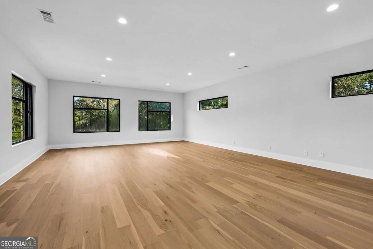 1678 Thomas Drive Property Photo 29