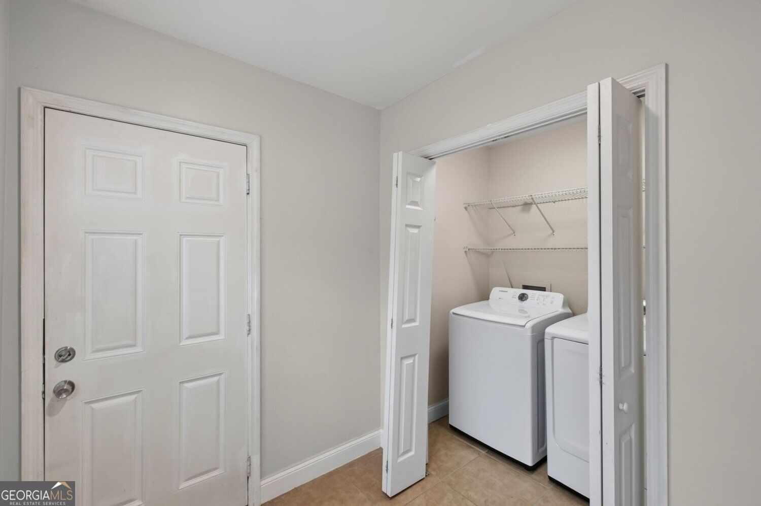 2492 Maple Street Property Photo 12