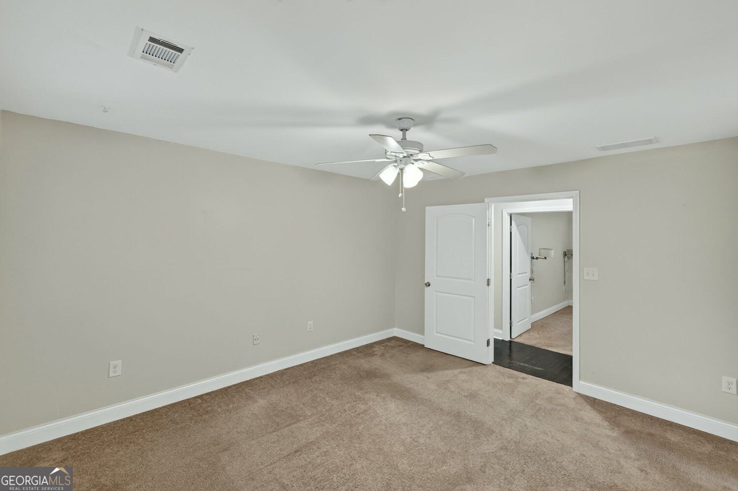 2492 Maple Street Property Photo 28