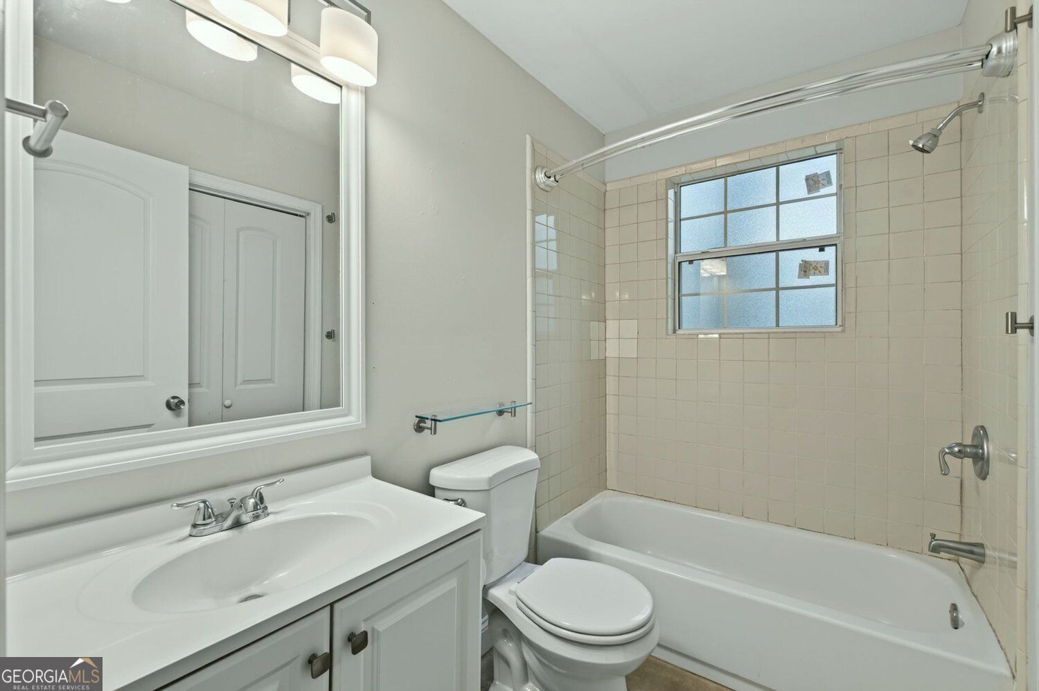2492 Maple Street Property Photo 31