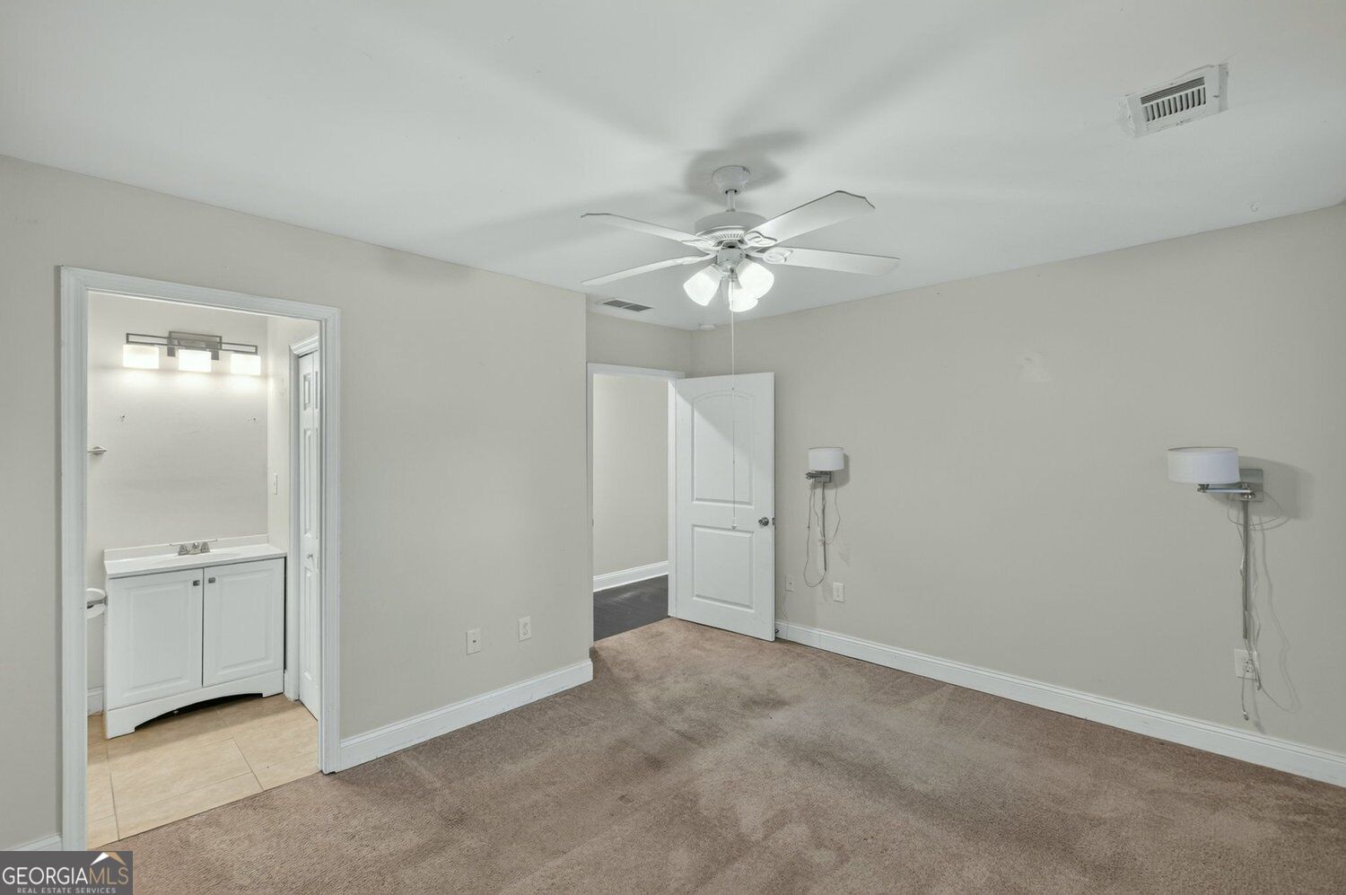 2492 Maple Street Property Photo 35