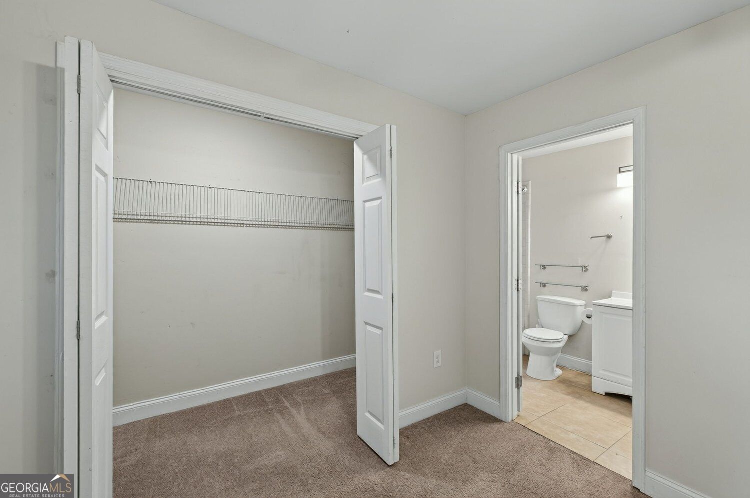 2492 Maple Street Property Photo 36