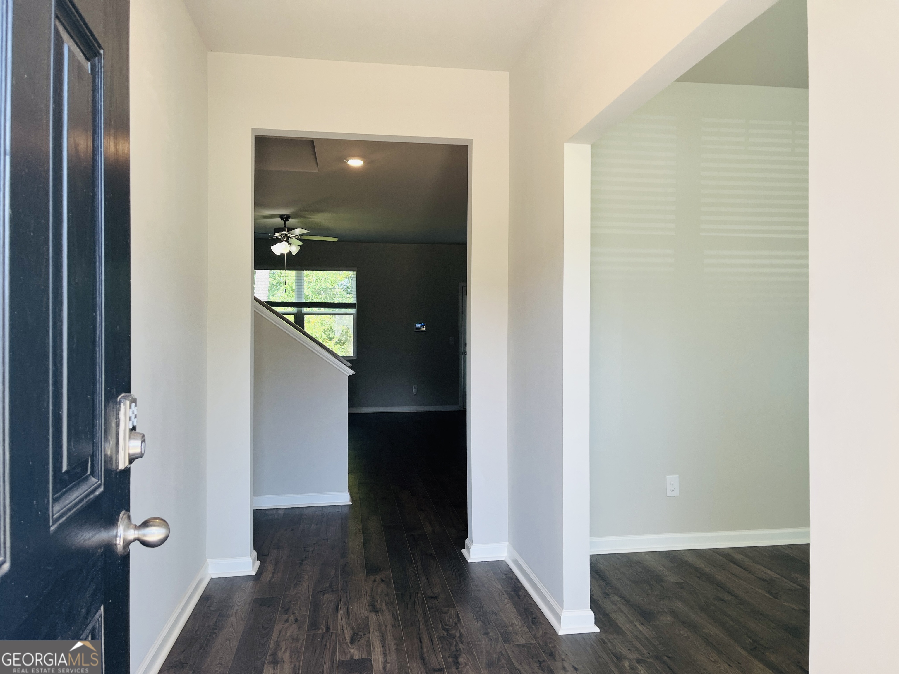 138 Silver Birch Pass Property Photo 2