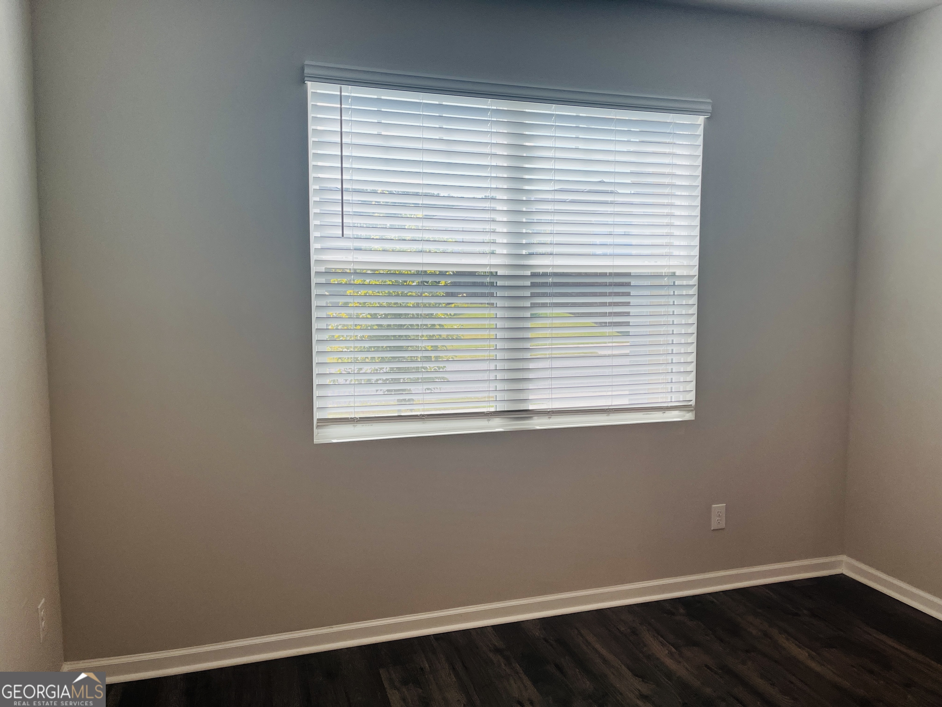138 Silver Birch Pass Property Photo 5