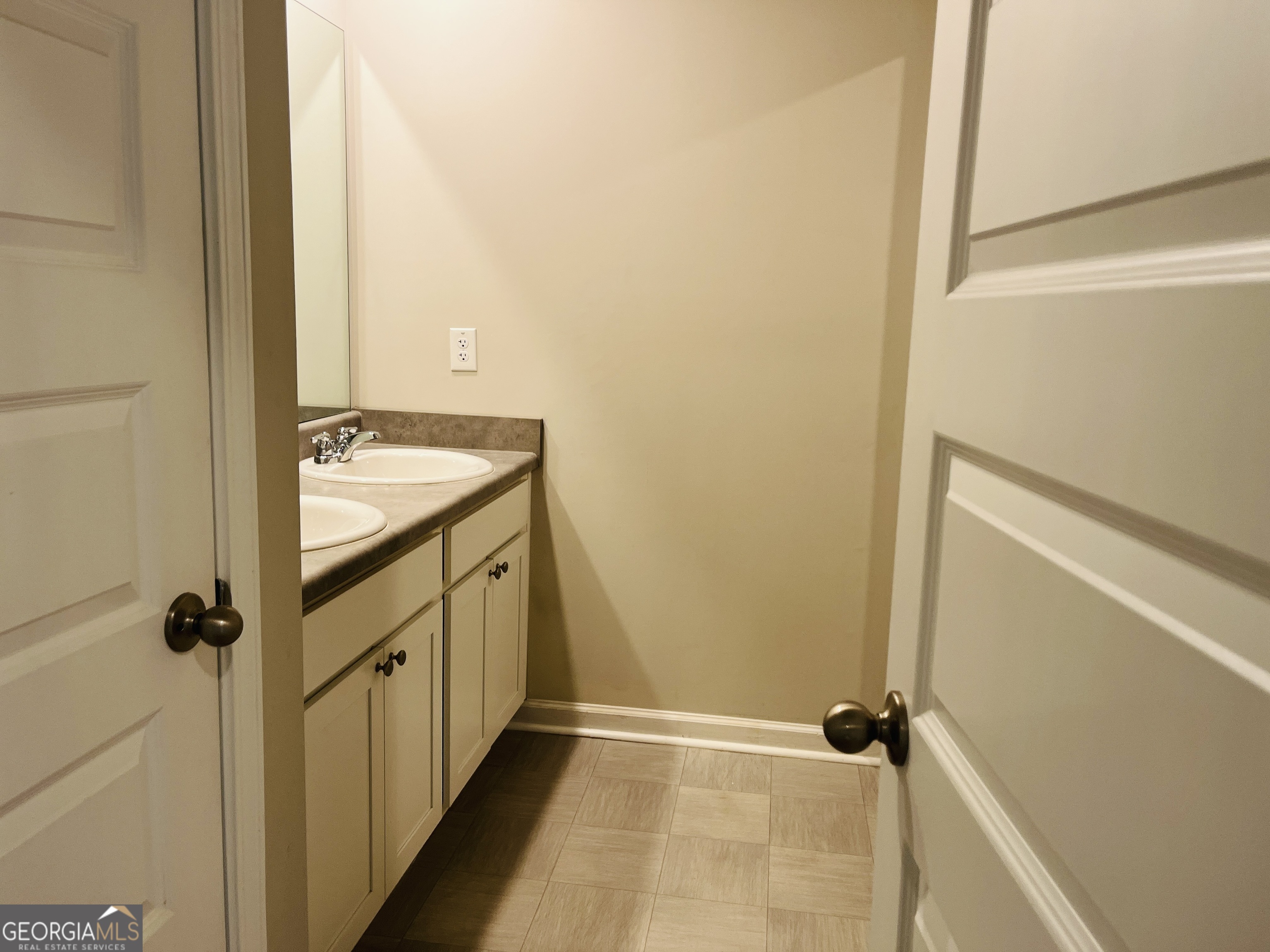 138 Silver Birch Pass Property Photo 36
