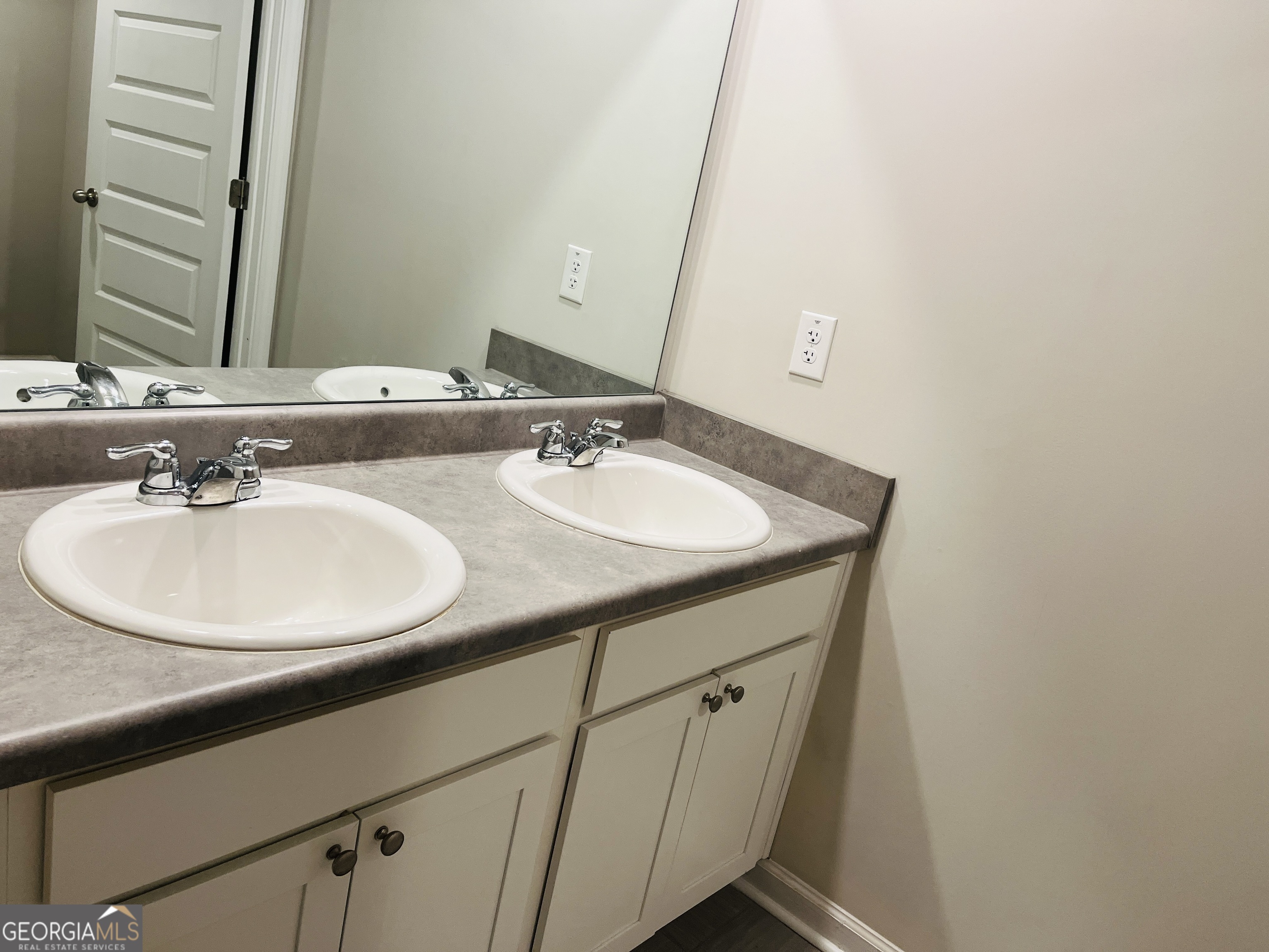 138 Silver Birch Pass Property Photo 37