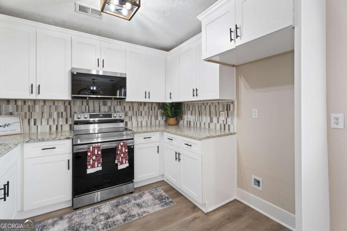15 Amber Way Property Photo 16