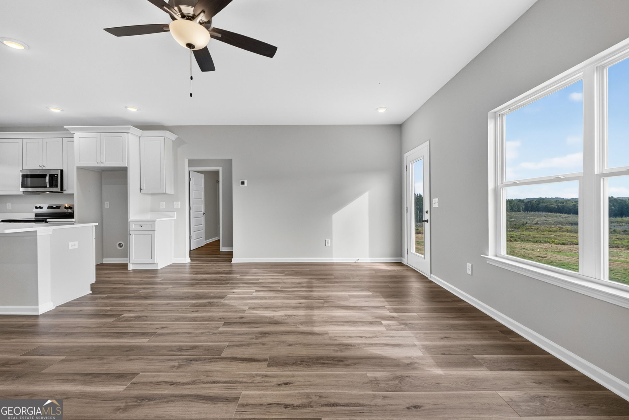 1076 Primrose Circle Property Photo 10