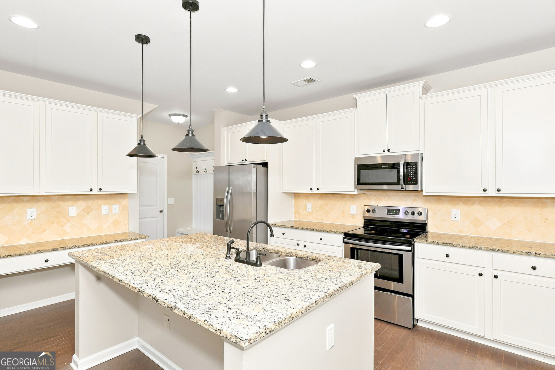 153 Thomaston Street Property Photo 10
