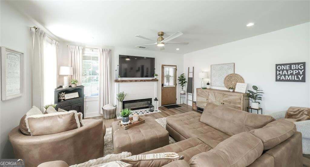 212 Georgia Avenue S Property Photo 9