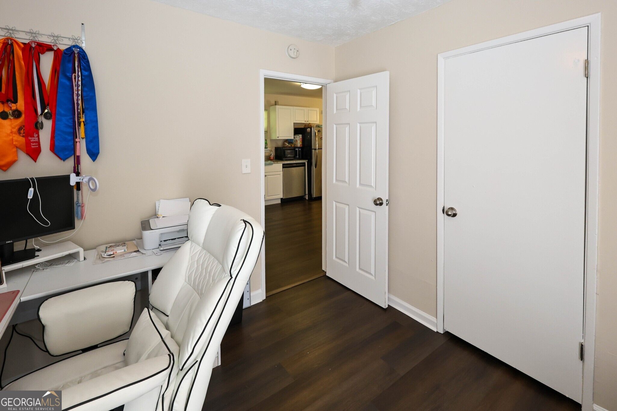 6011 Landover Circle Property Photo 16
