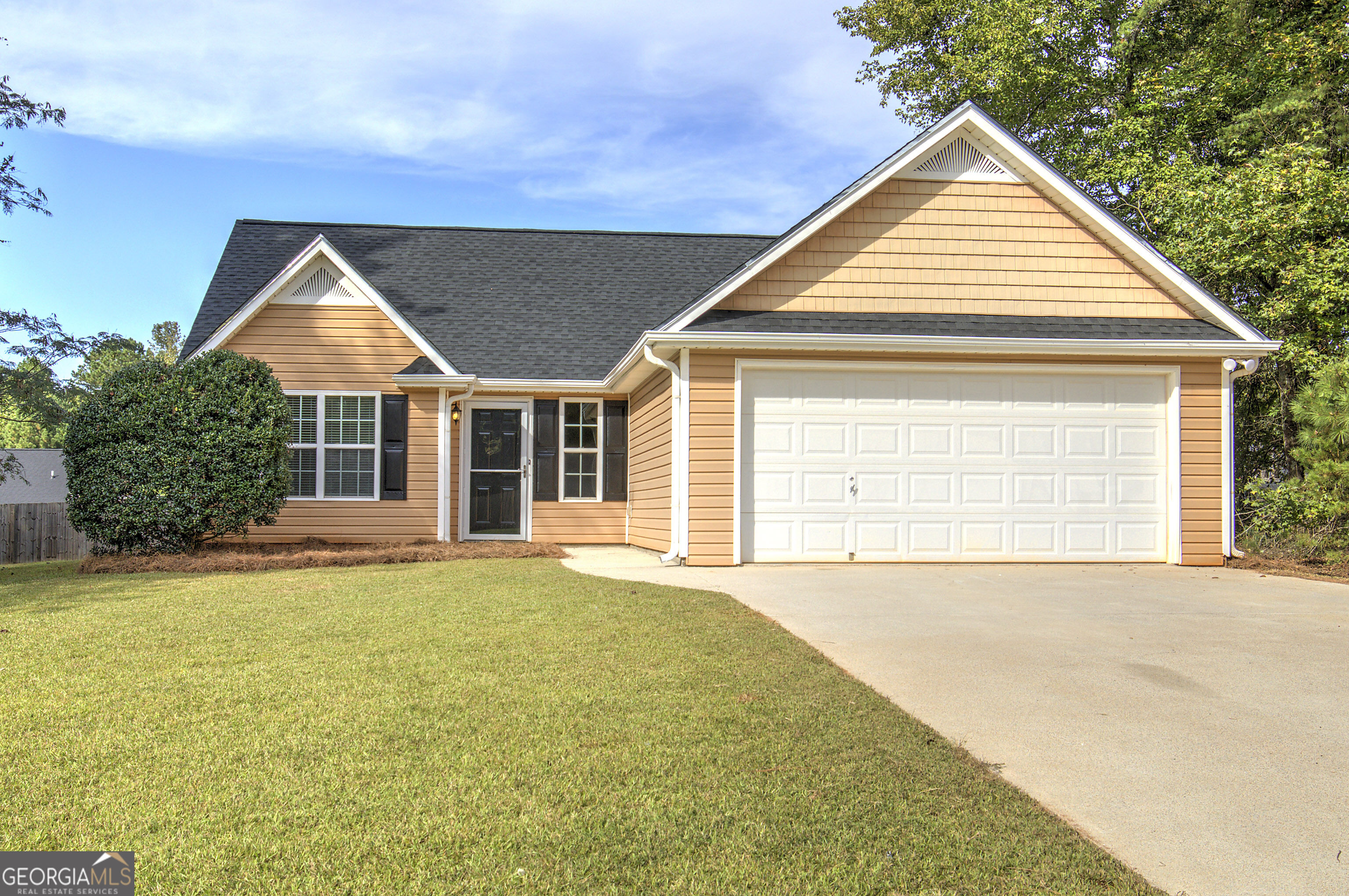 81 Shingle Oak Drive Property Photo 1