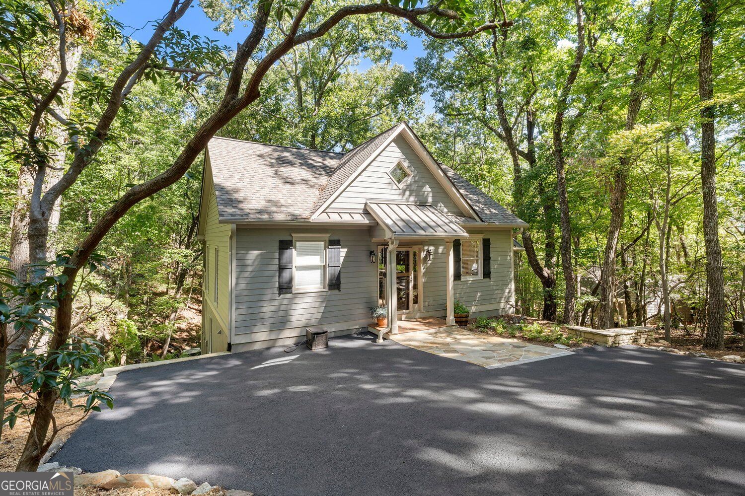 65 Red Oak Point Property Photo 1