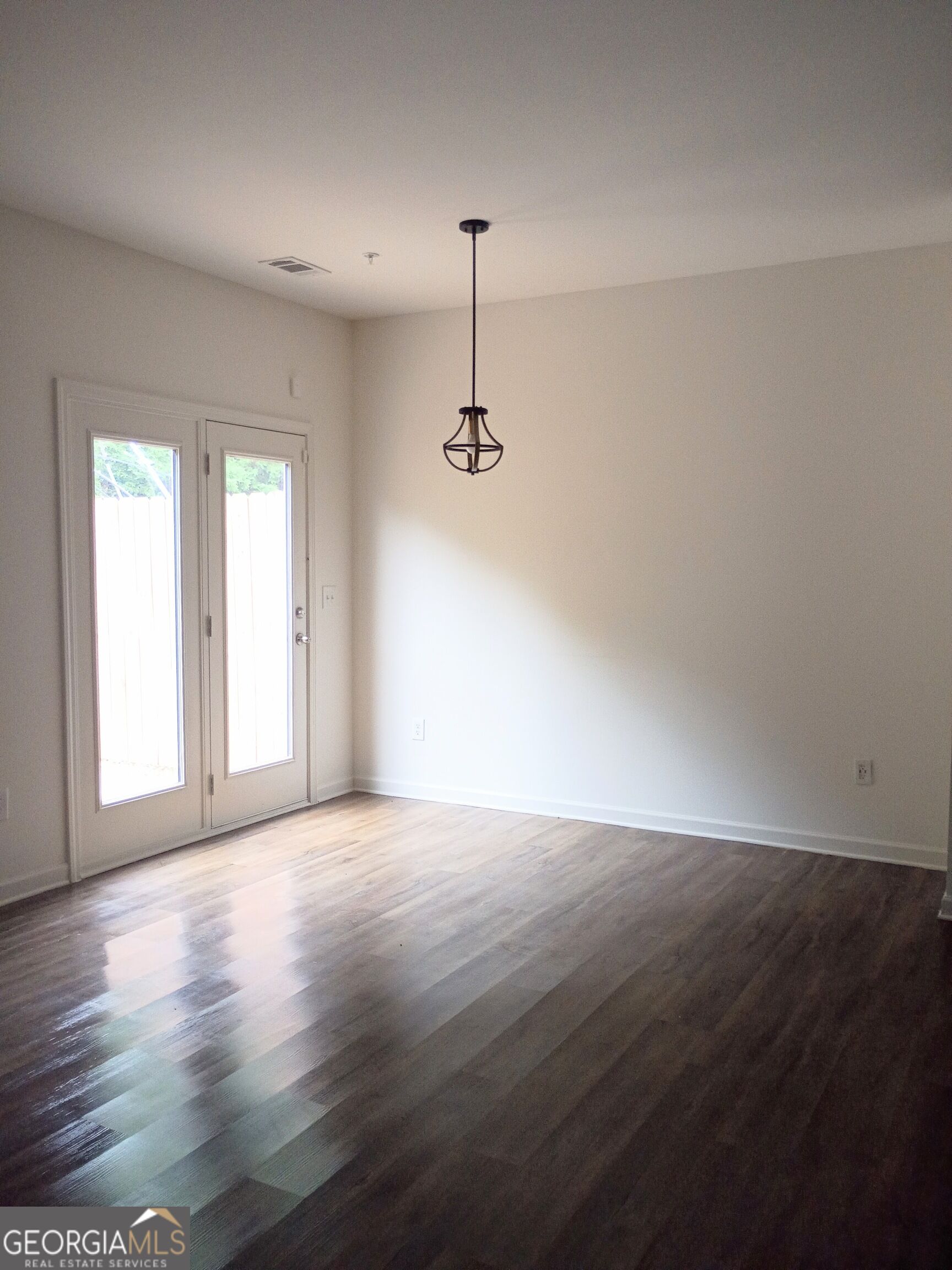 11912 Fuller Street Property Photo 7