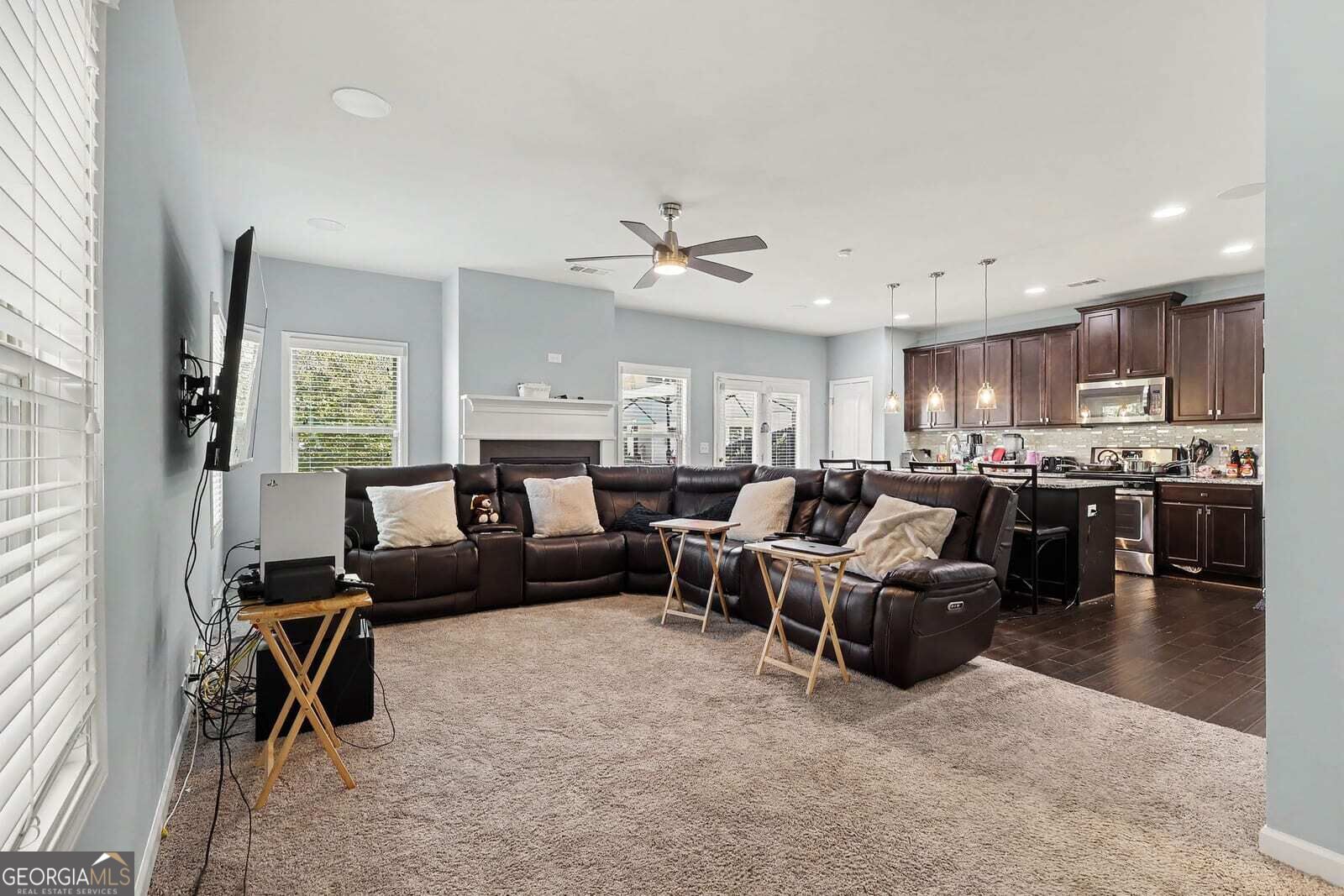 4083 Lake Manor Way Property Photo 6