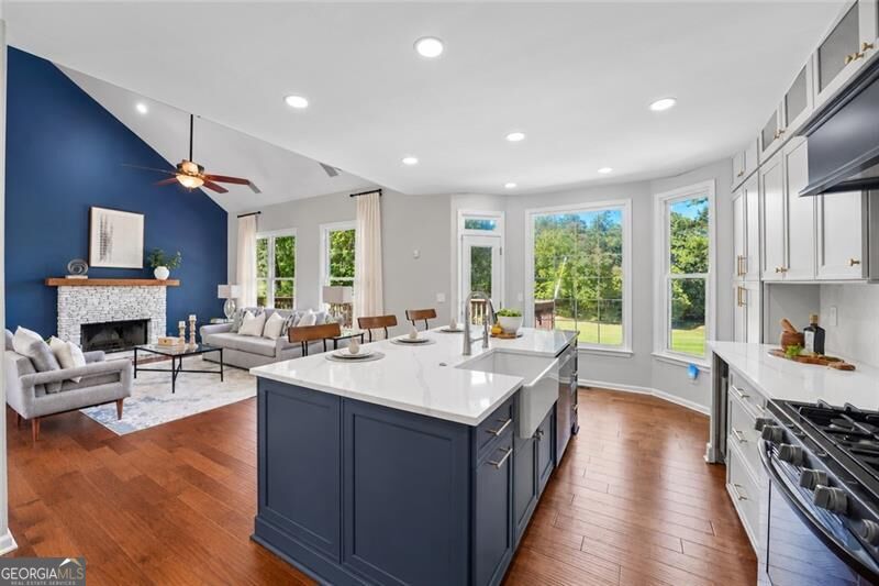 6105 Olde Atlanta Parkway Property Photo 2