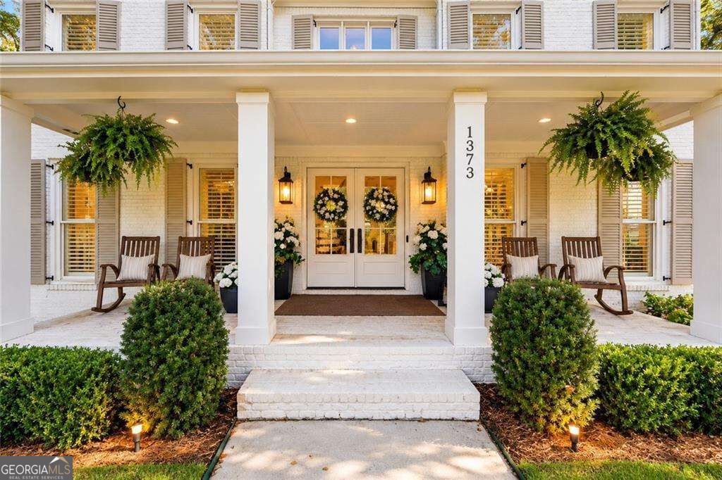 1373 N Druid Hills Road Property Photo 2