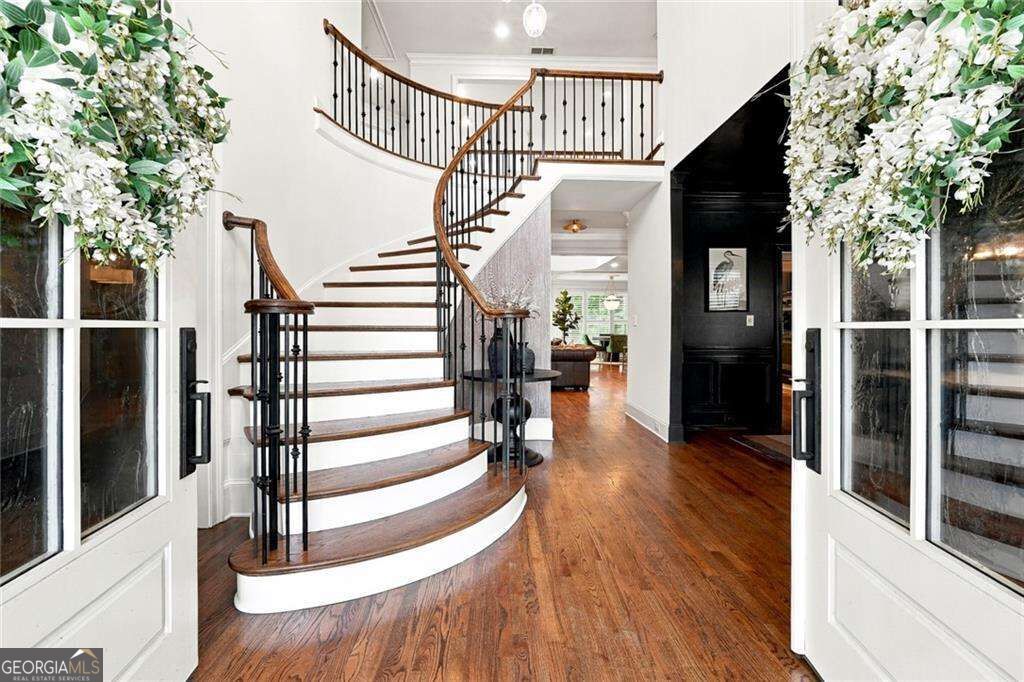 1373 N Druid Hills Road Property Photo 3