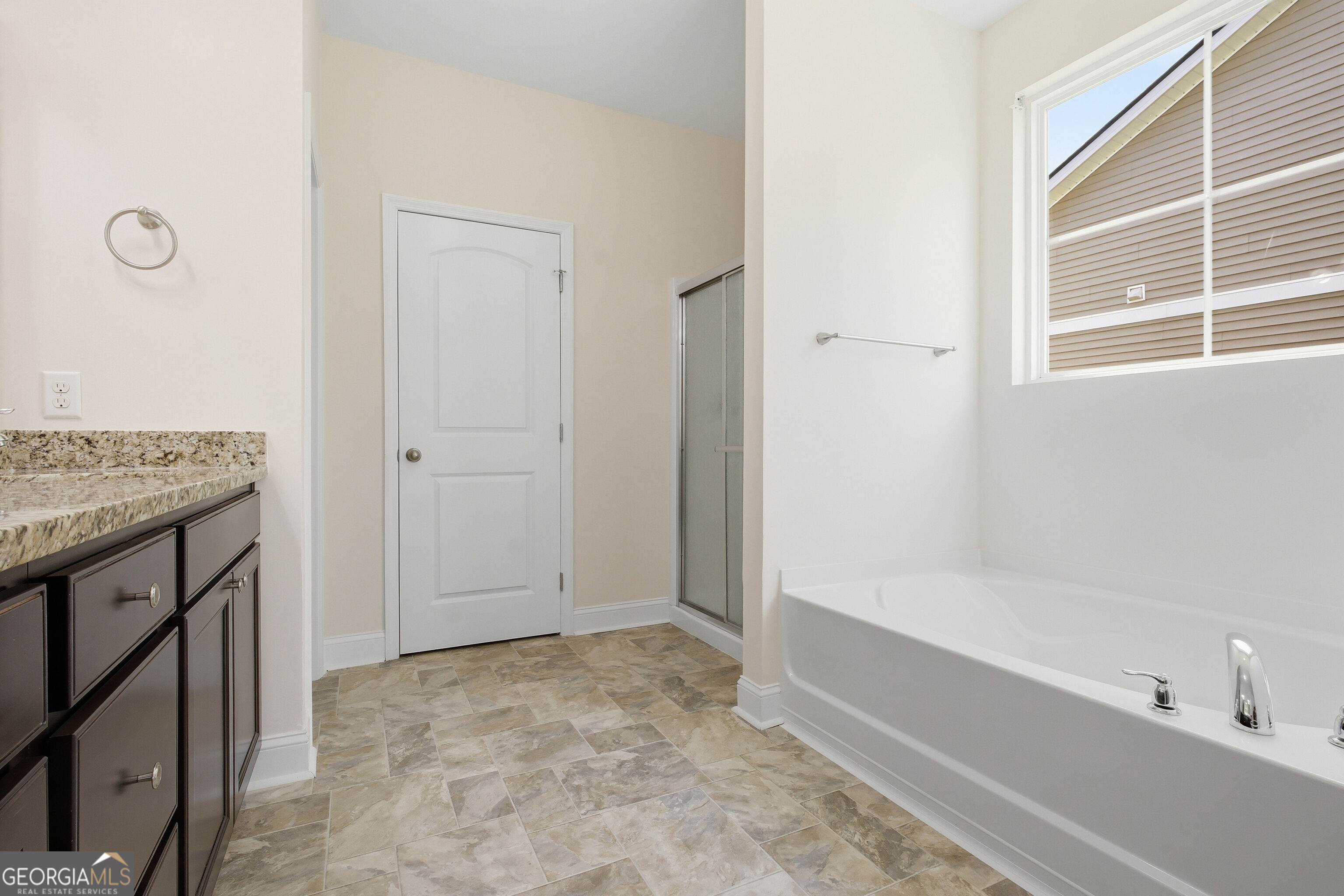 105 Grimsby Road Property Photo 18