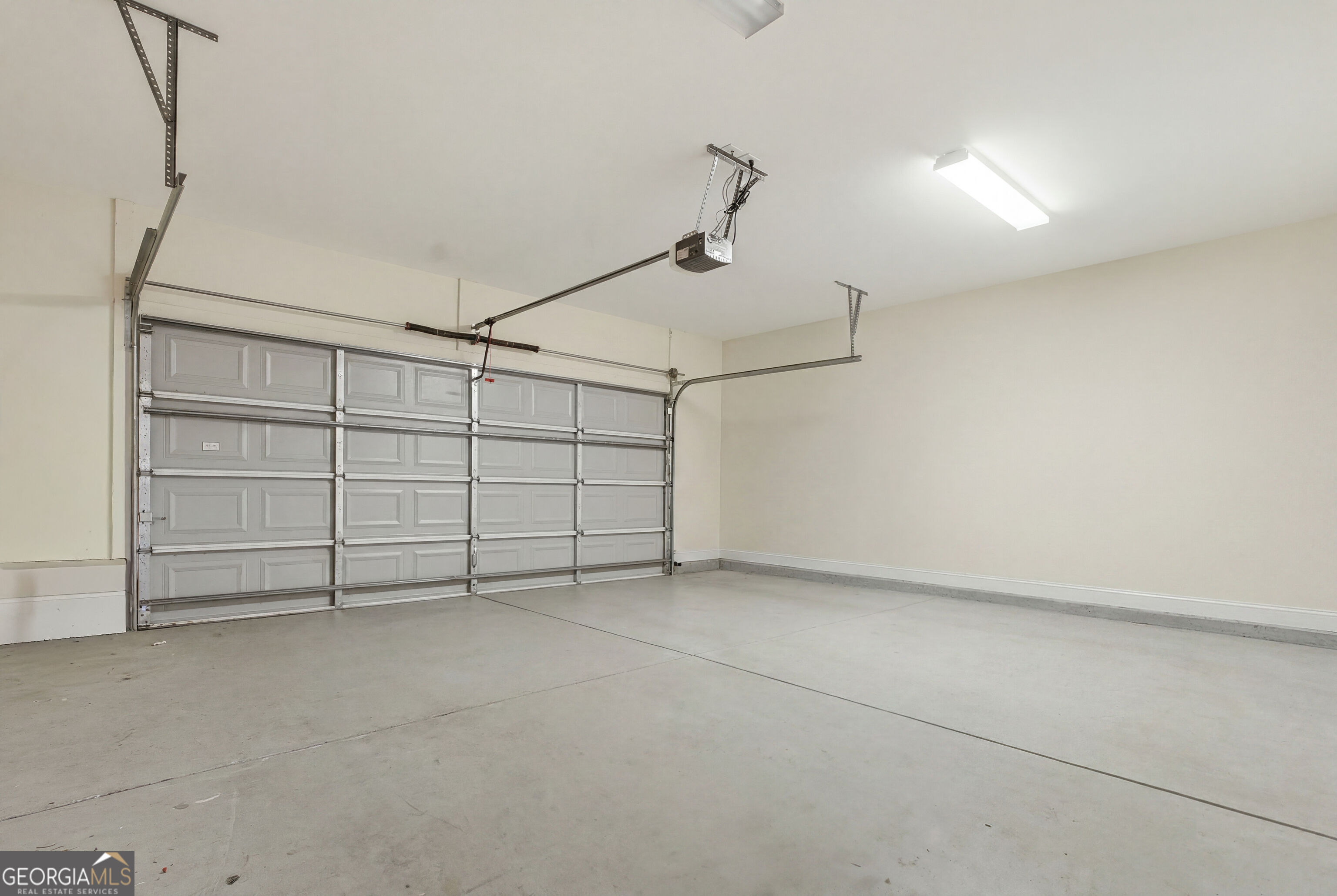 105 Grimsby Road Property Photo 35