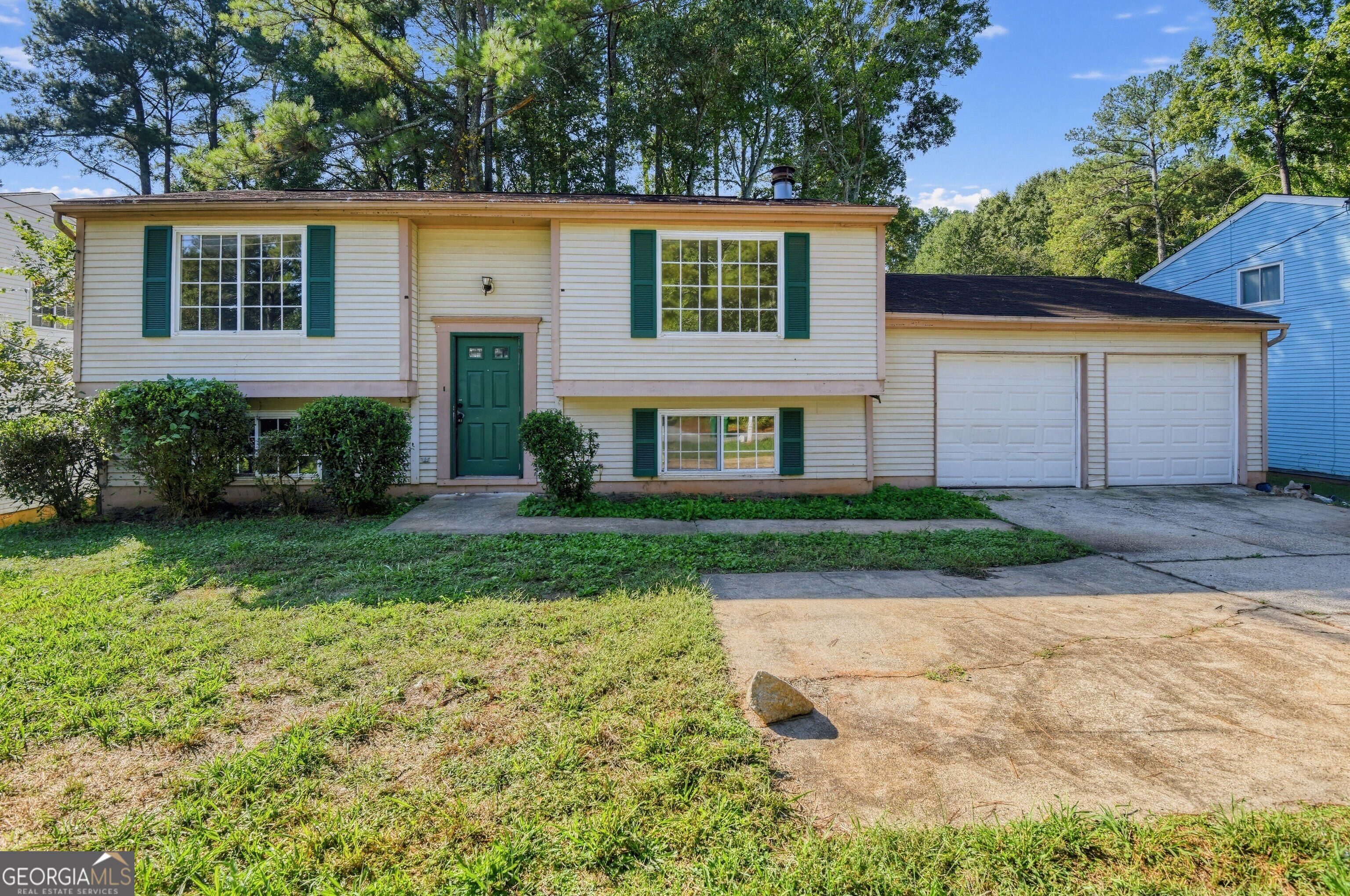 4755 White Oak Trail Property Photo 1