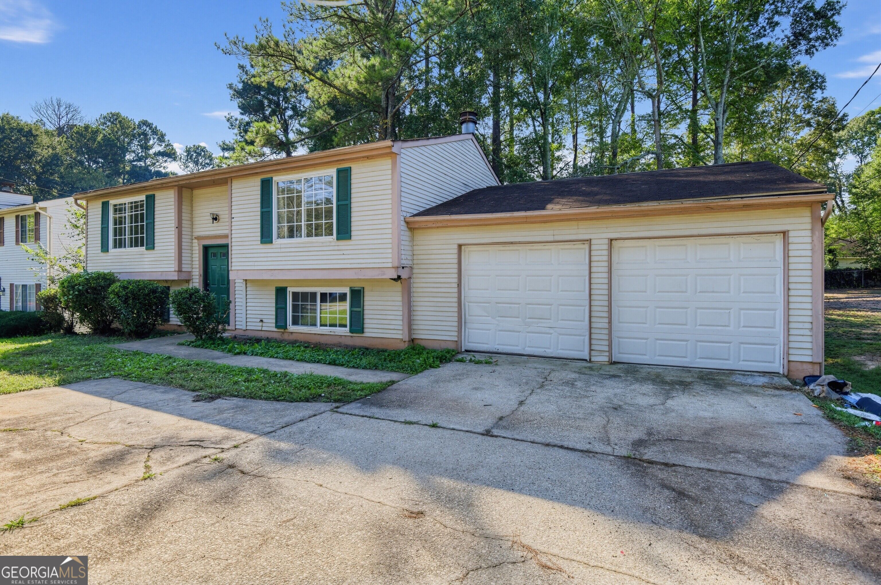 4755 White Oak Trail Property Photo 3