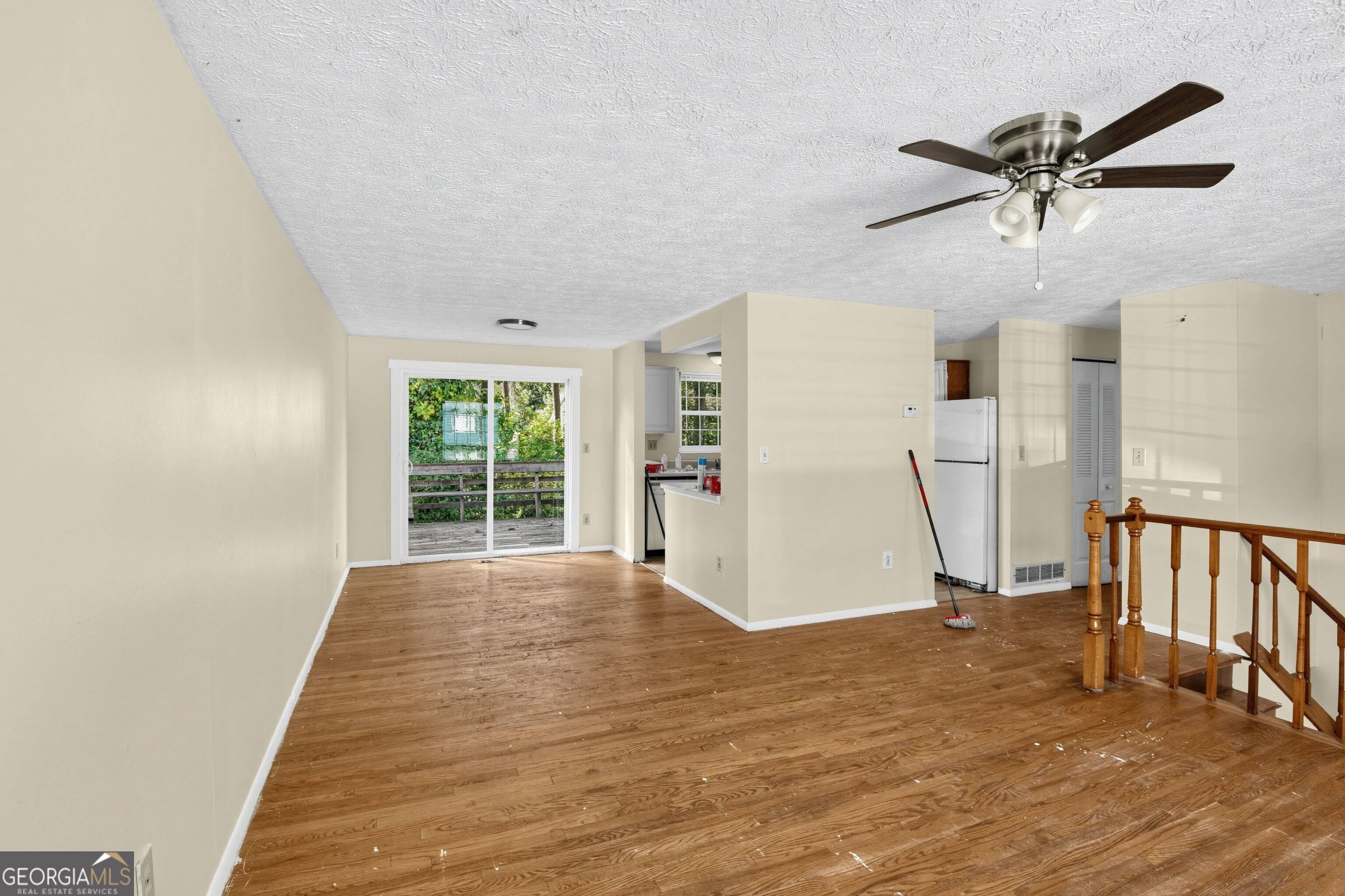 4755 White Oak Trail Property Photo 4