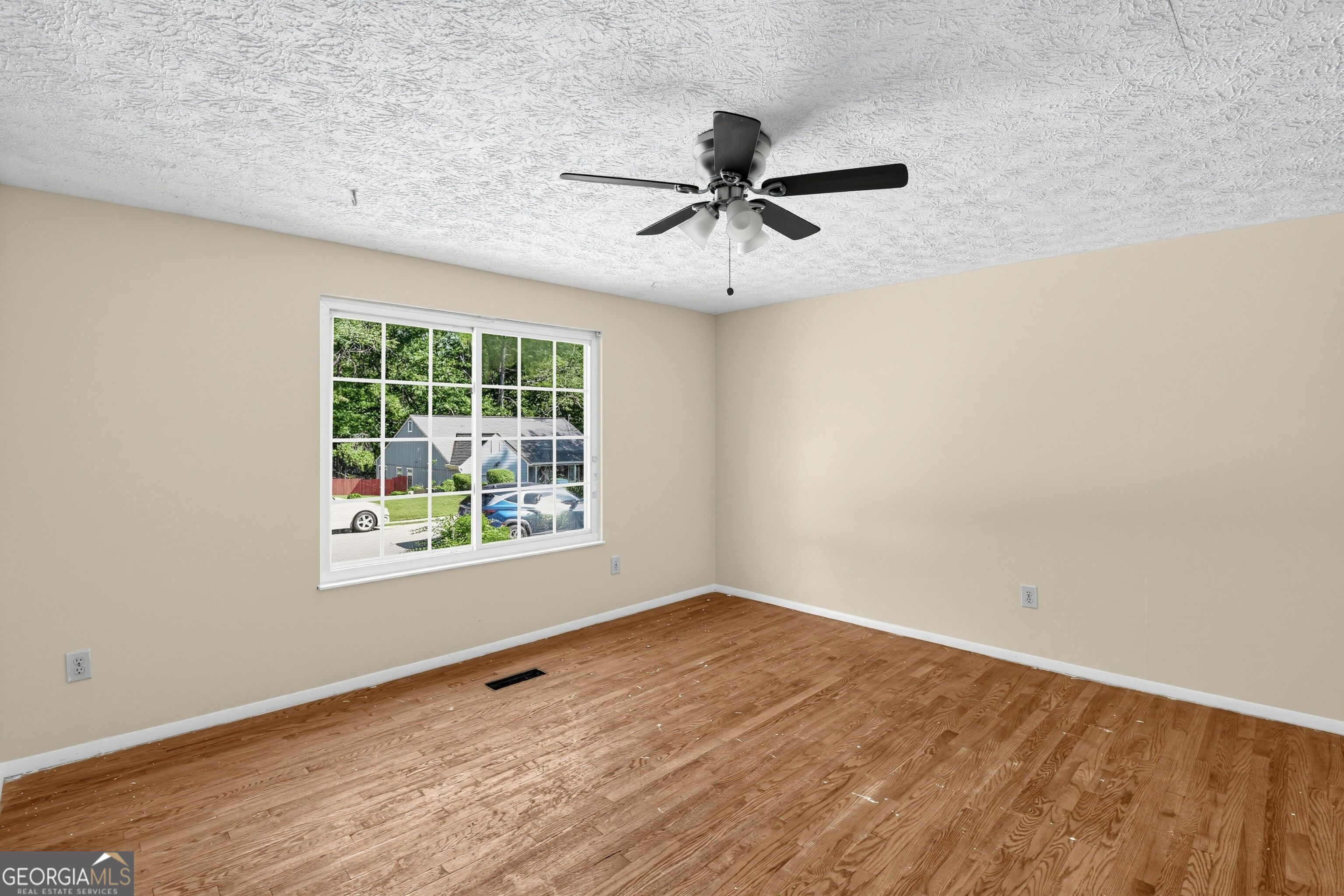 4755 White Oak Trail Property Photo 6