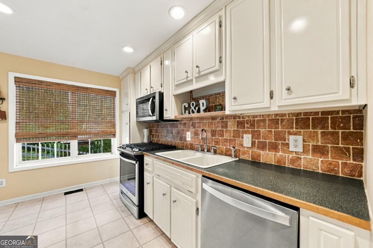 120 Hobson Drive Property Photo 12