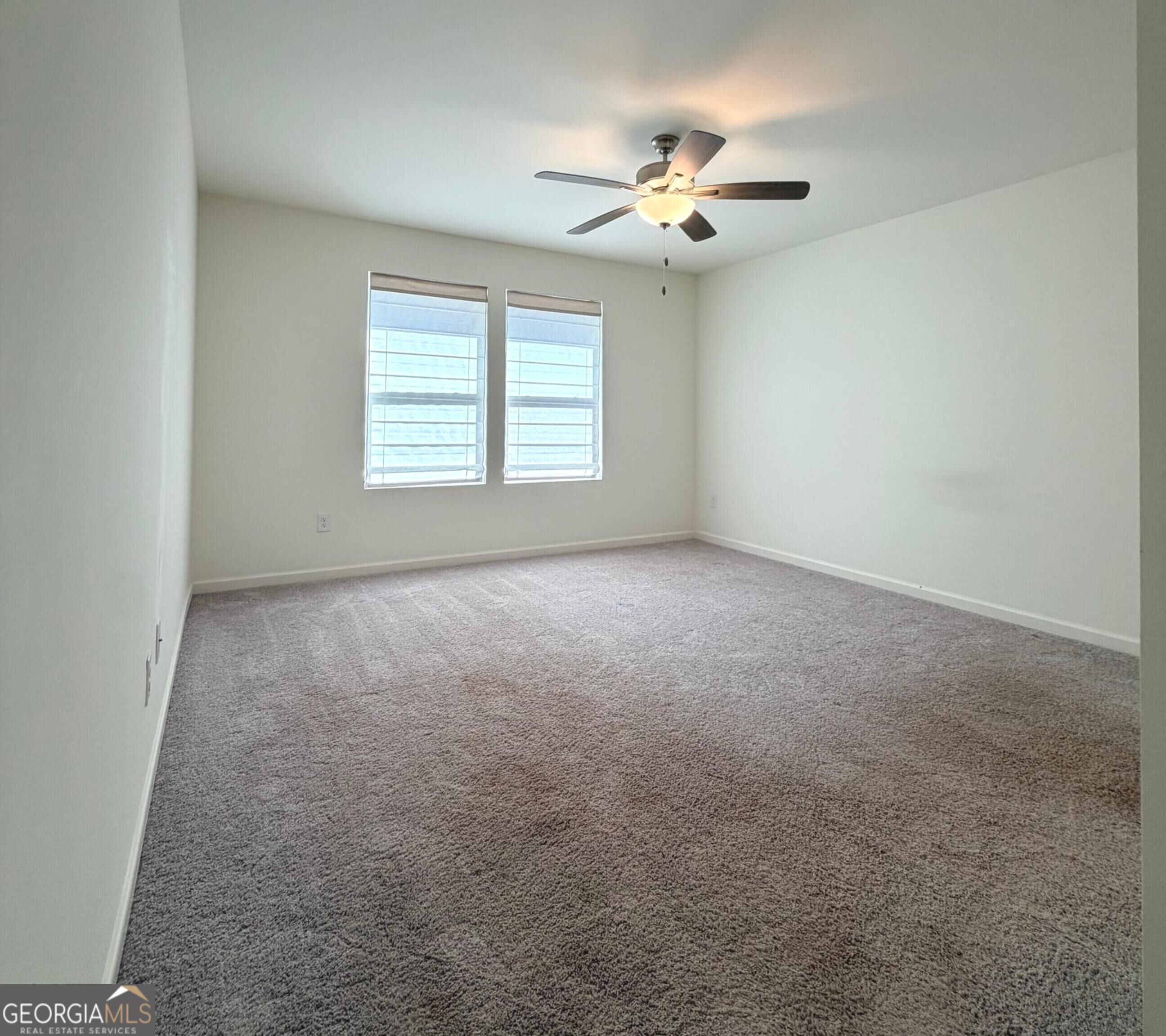 100 Red Oak Drive Property Photo 6