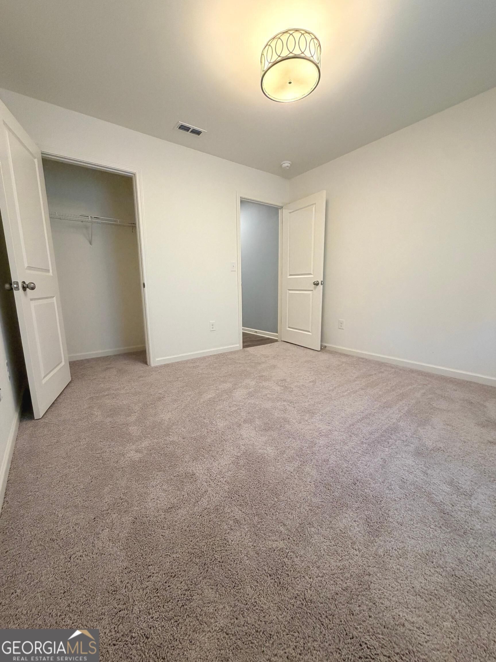 100 Red Oak Drive Property Photo 12