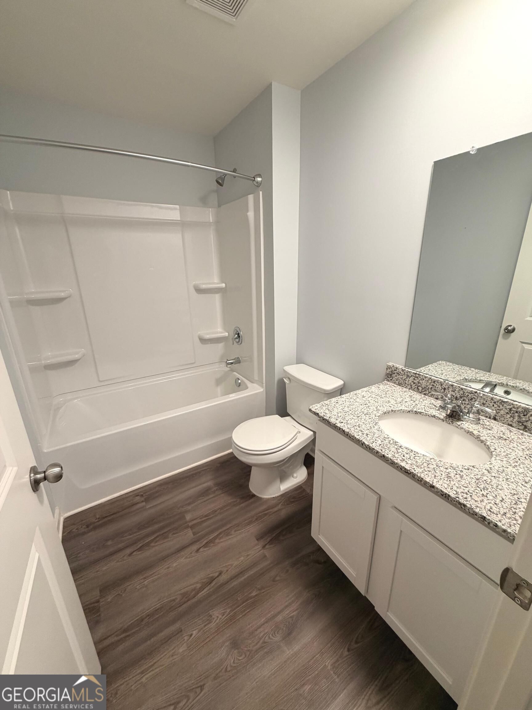 100 Red Oak Drive Property Photo 15