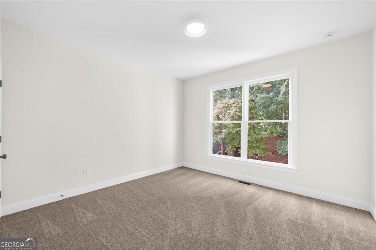 2217 Birchtree Way Property Photo 12