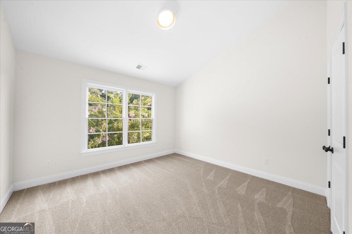 2217 Birchtree Way Property Photo 32