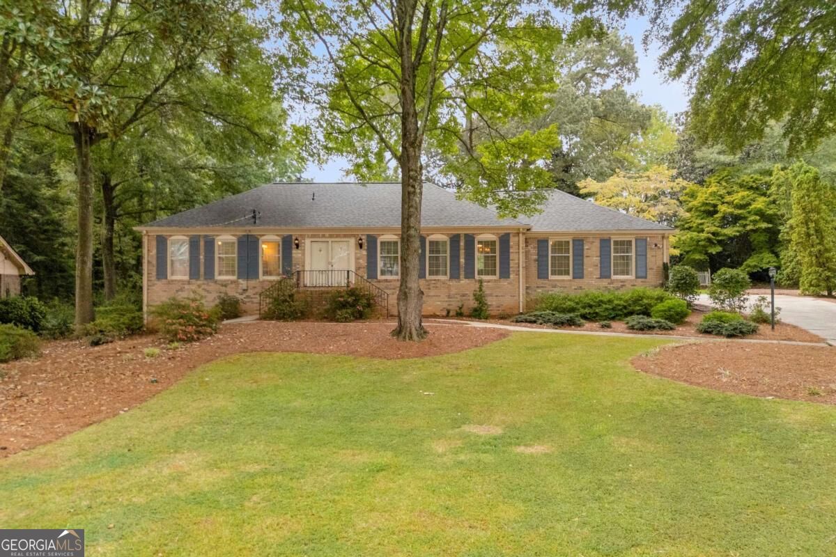 400 Pine Forest Drive Property Photo 1
