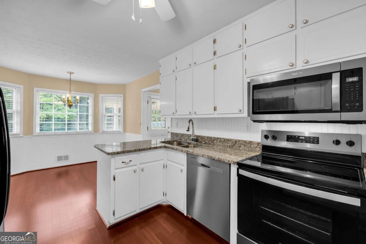 400 Pine Forest Drive Property Photo 11
