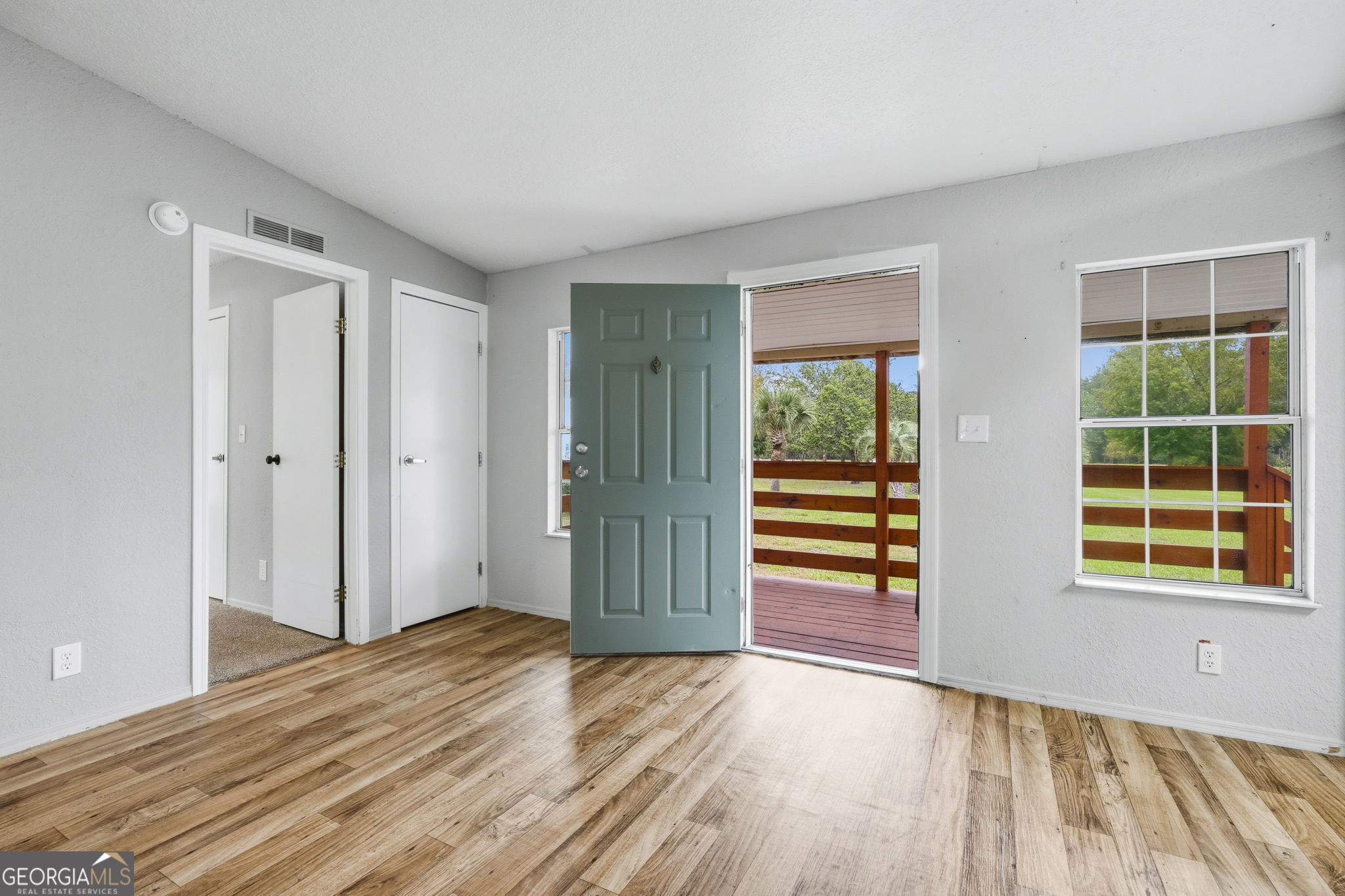 1400 Spring Lake Drive Property Photo 12