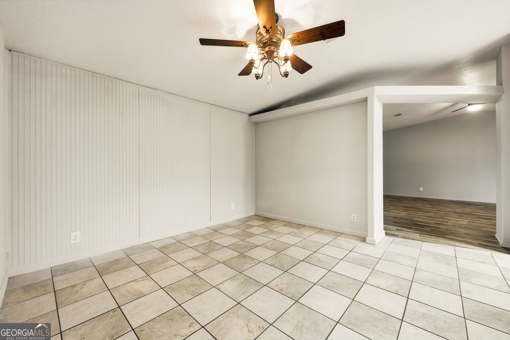 1400 Spring Lake Drive Property Photo 33
