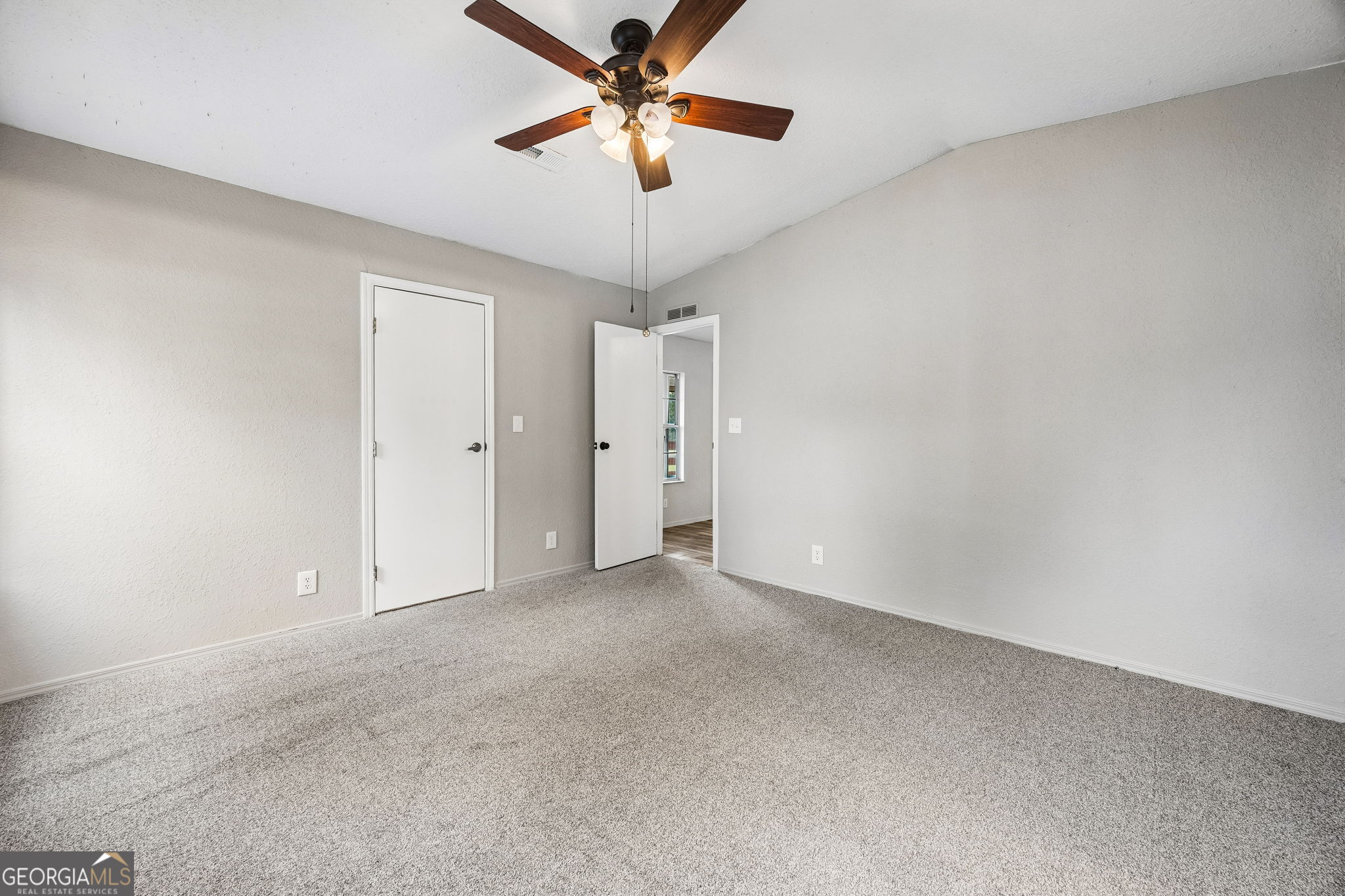 1400 Spring Lake Drive Property Photo 36