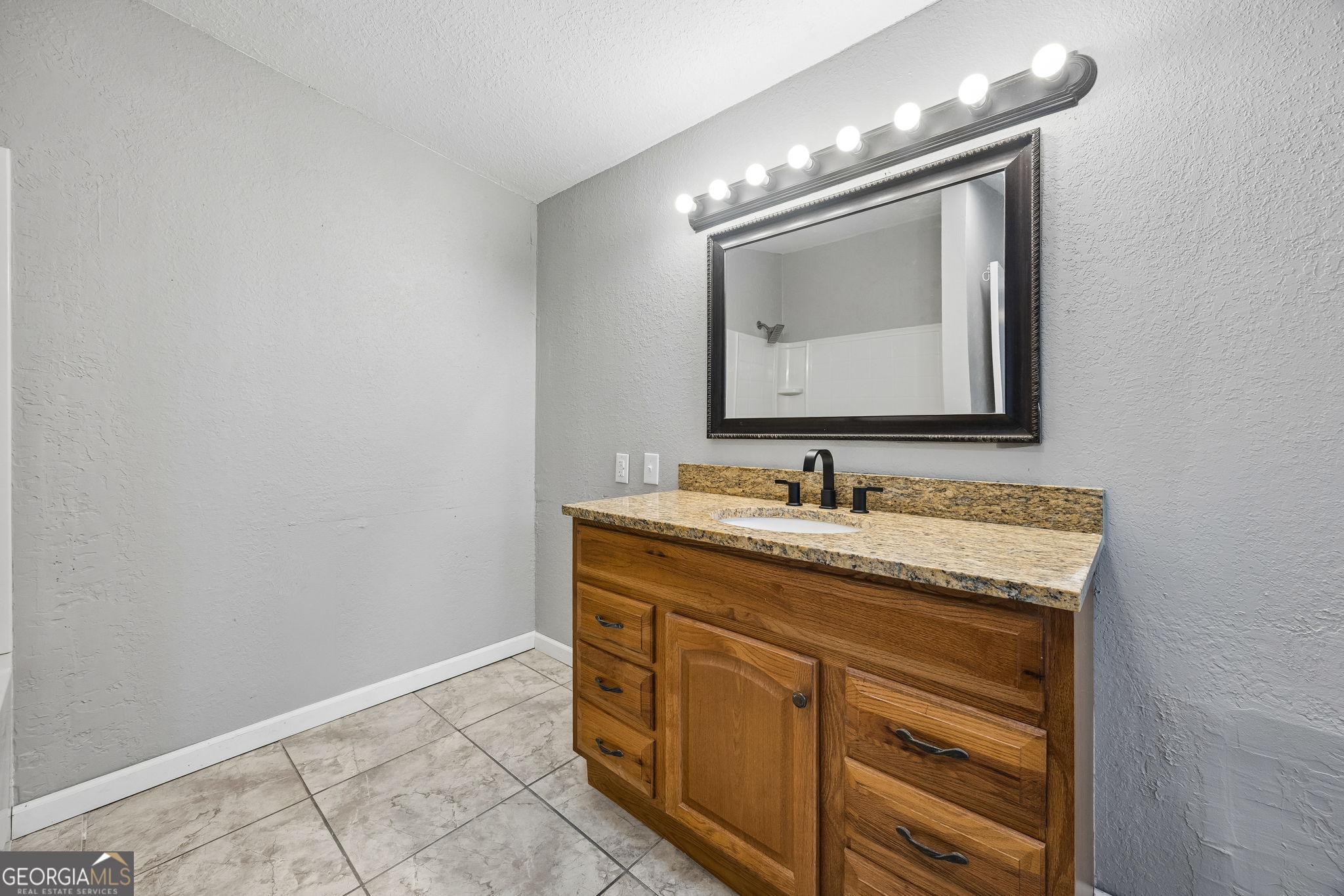 1400 Spring Lake Drive Property Photo 38