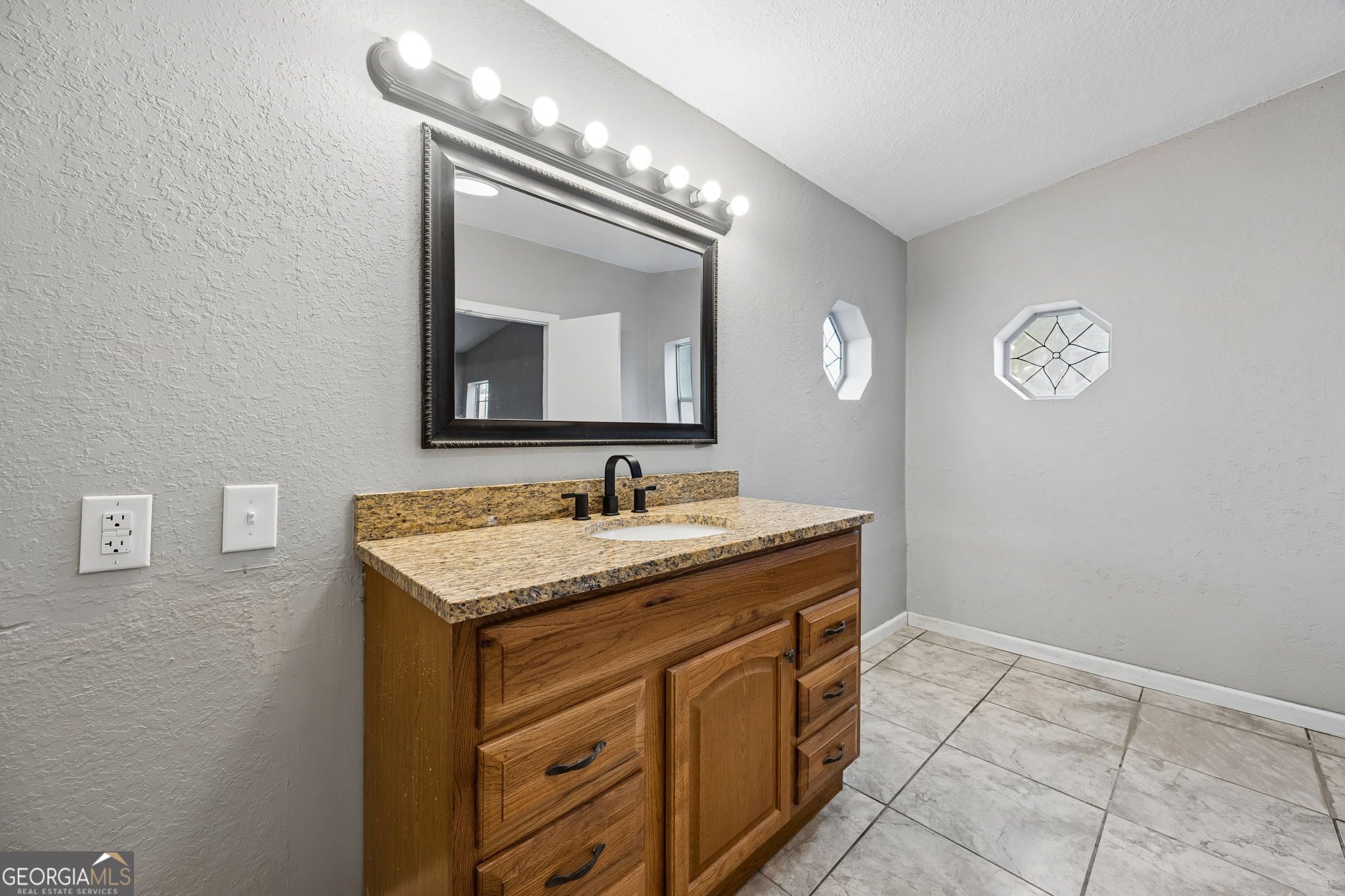 1400 Spring Lake Drive Property Photo 39