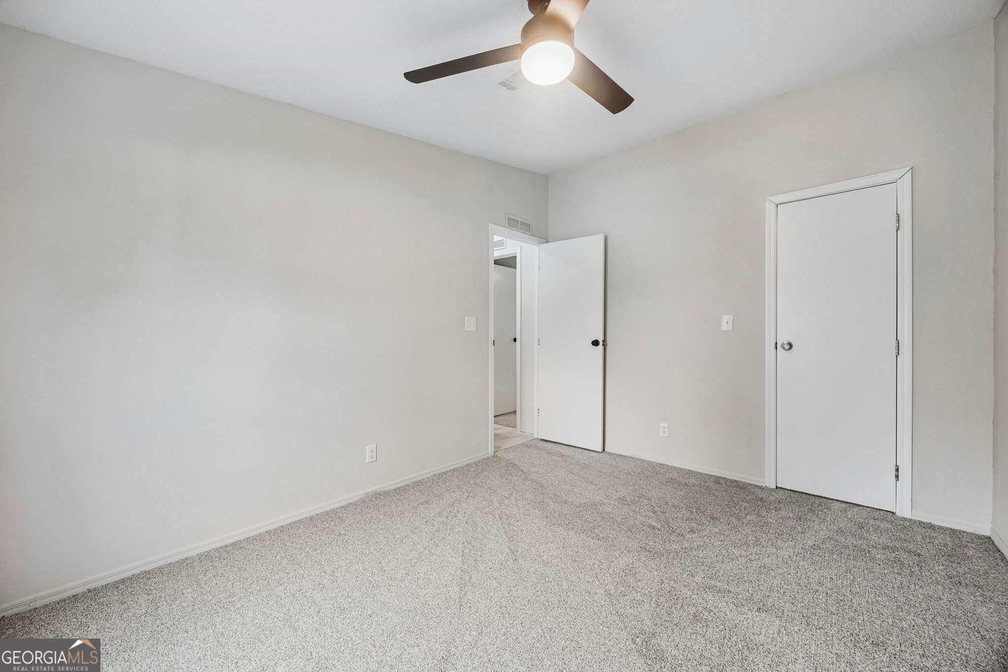 1400 Spring Lake Drive Property Photo 45