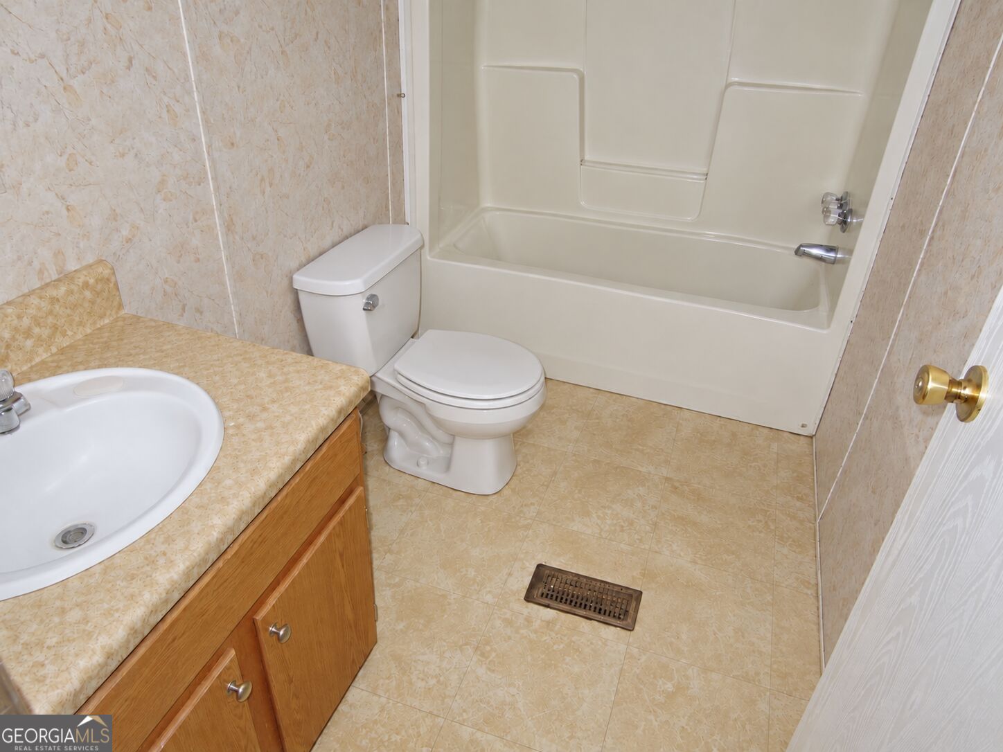 8 Oakmont Drive Property Photo 10