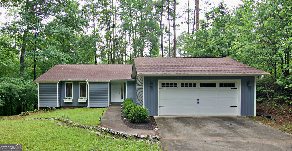1279 Coneross Point Drive Property Photo 1